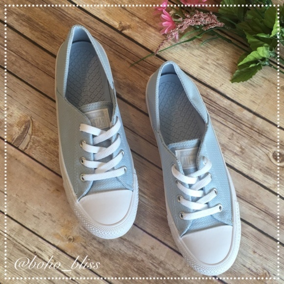 See new listing - Picture 6 of 8